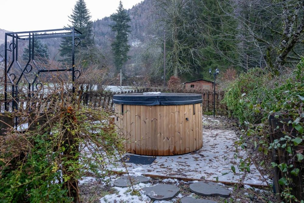 La Maison Des Jolicoeurs Saint-Christophe-sur-Guiers Bagian luar foto